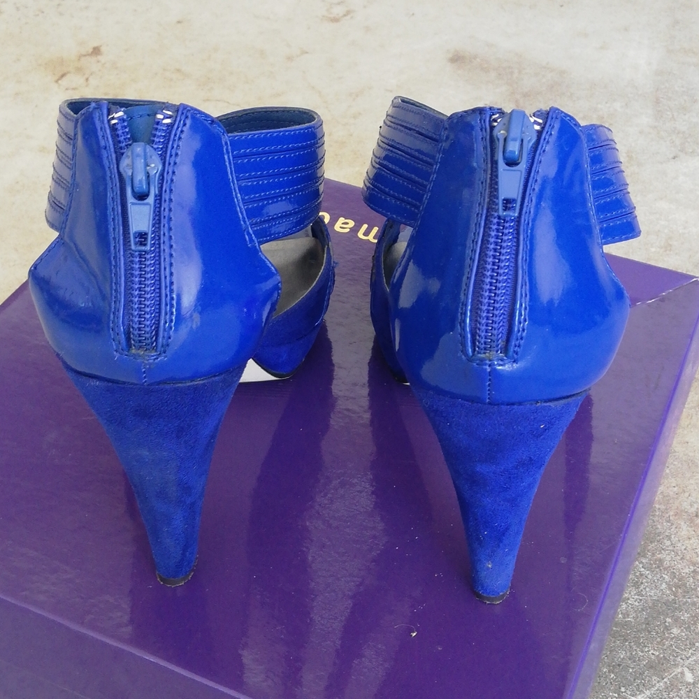 Shoes - Picture 3 of 5
